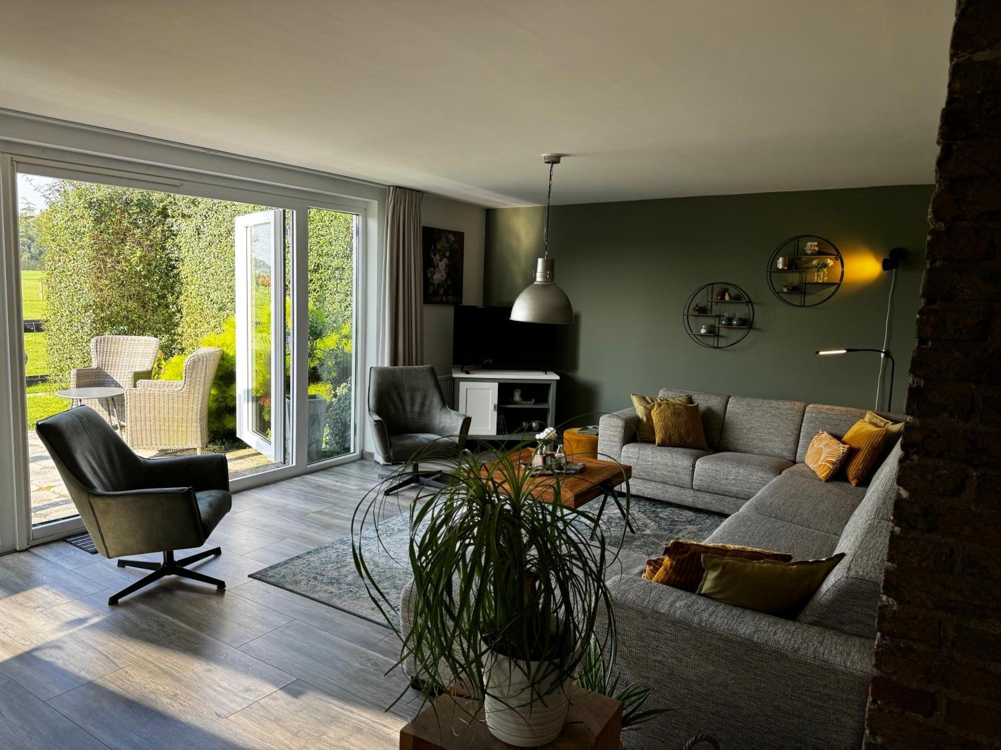 Vakantiewoning Le Garaazje 'S-Gravendeel Dış mekan fotoğraf